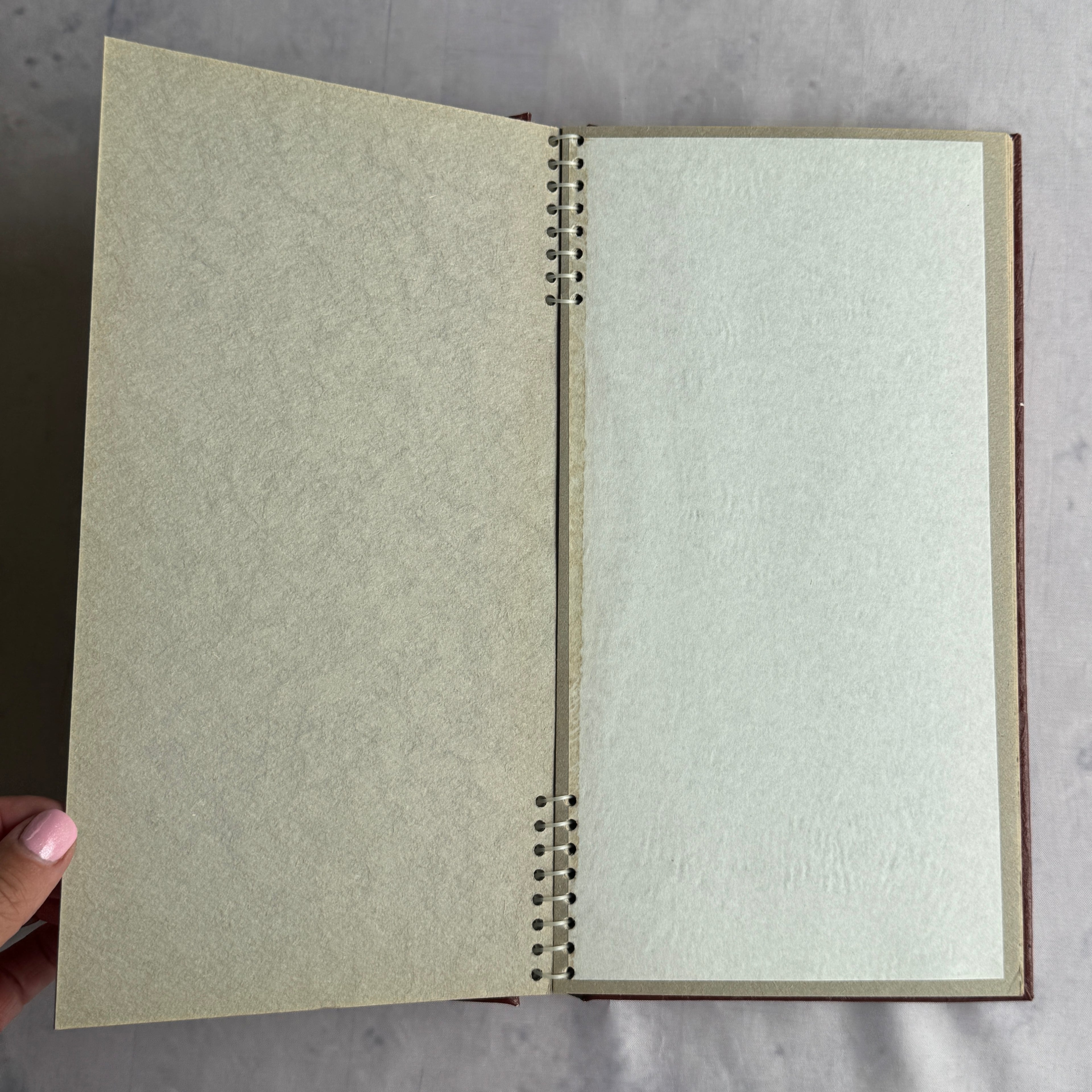 Soviet Photo Album by Latvijas Papīrs – Embossed Cover with Protective Interleaving Sheets