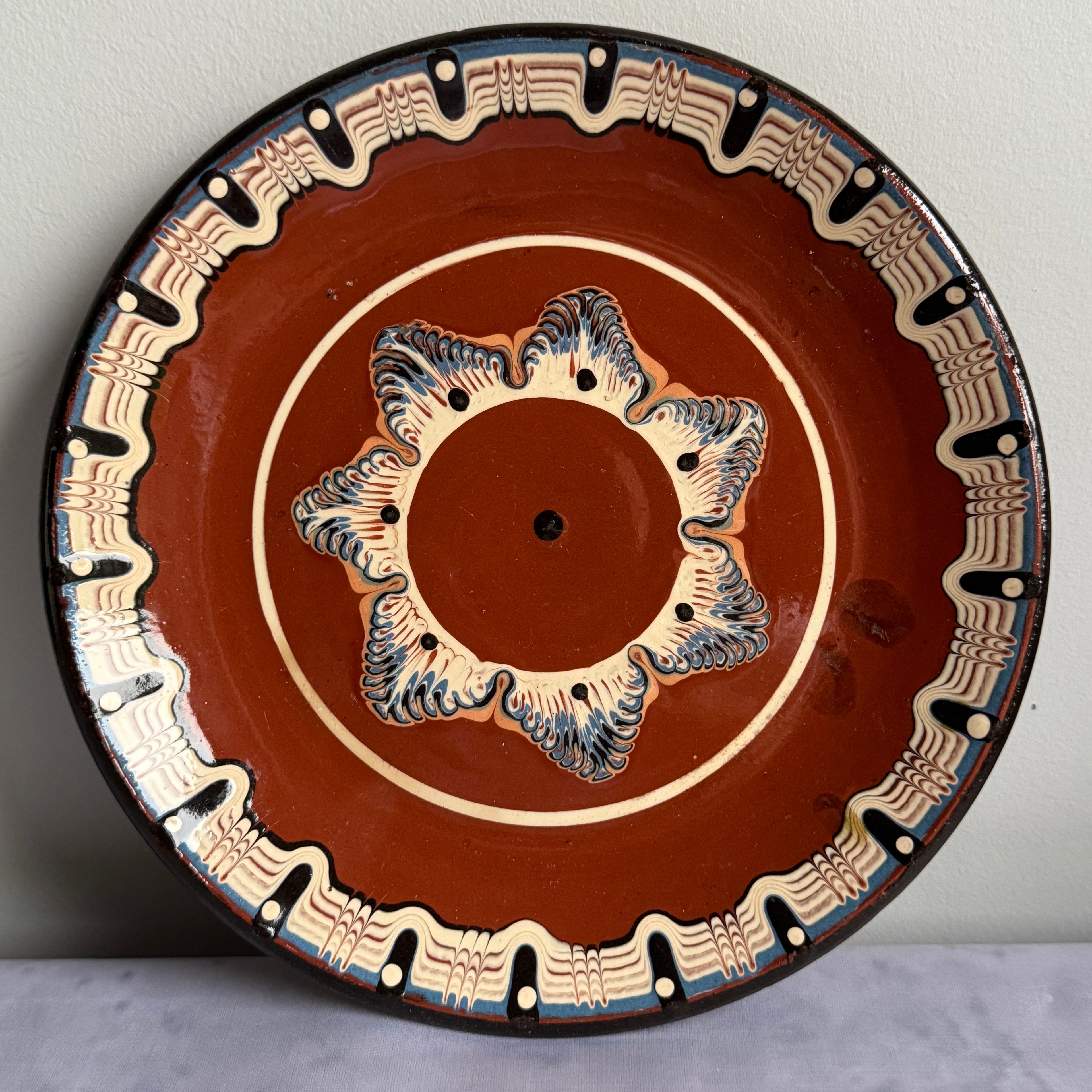 Bulgarian Troyan Pottery Wall Plate 23 cm – Hand Painted Folk Art Ceramic Decor