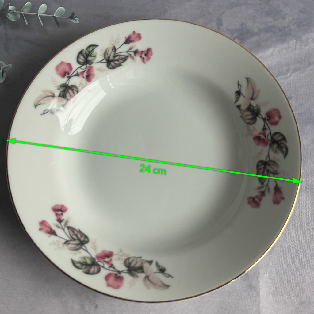 Yamatsu Japan Porcelain Soup Plates – Set of 4 – Pink Floral Pattern – Gold Rim – 24 cm