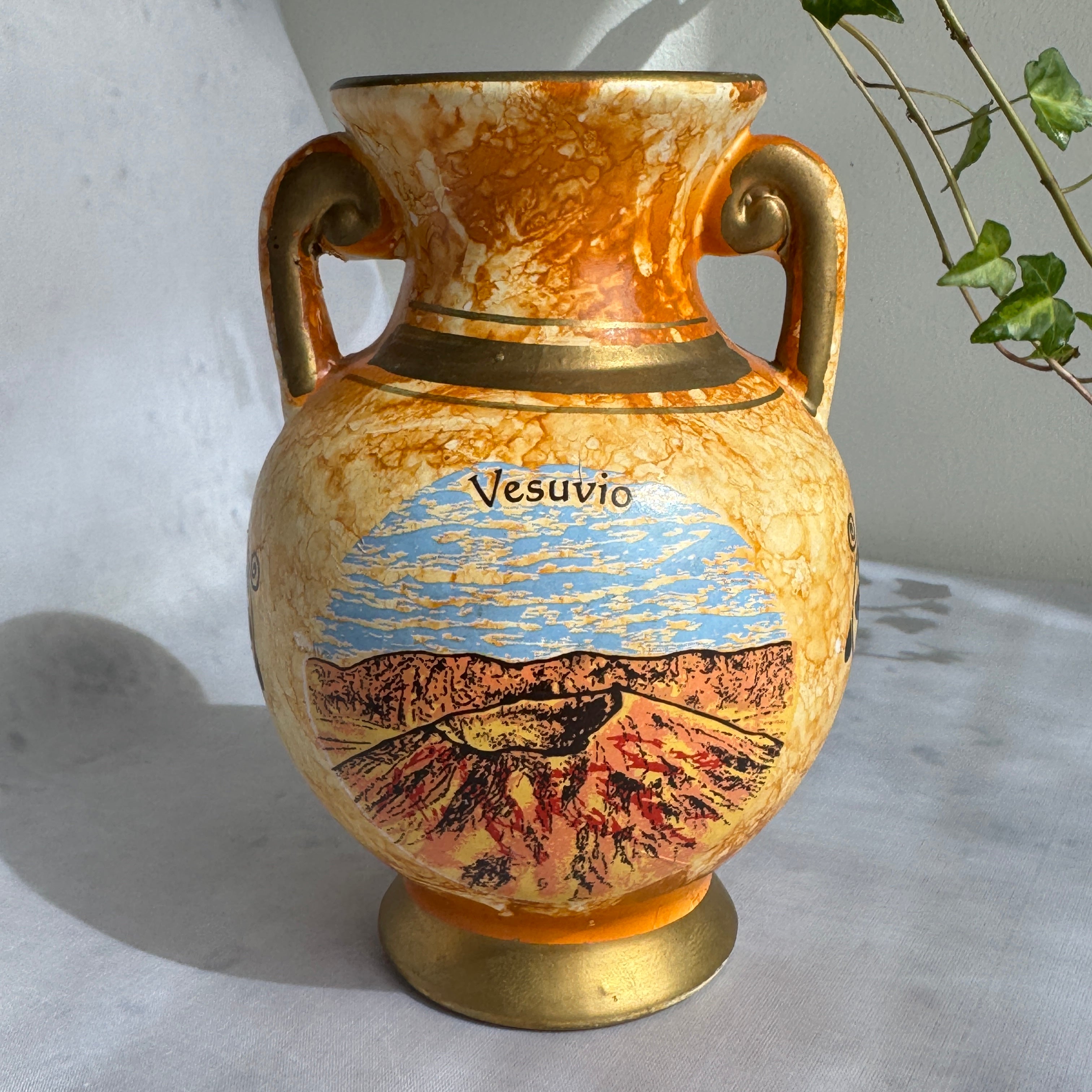 Italian Pompeii & Vesuvio Amphora Vase – Souvenir Pottery