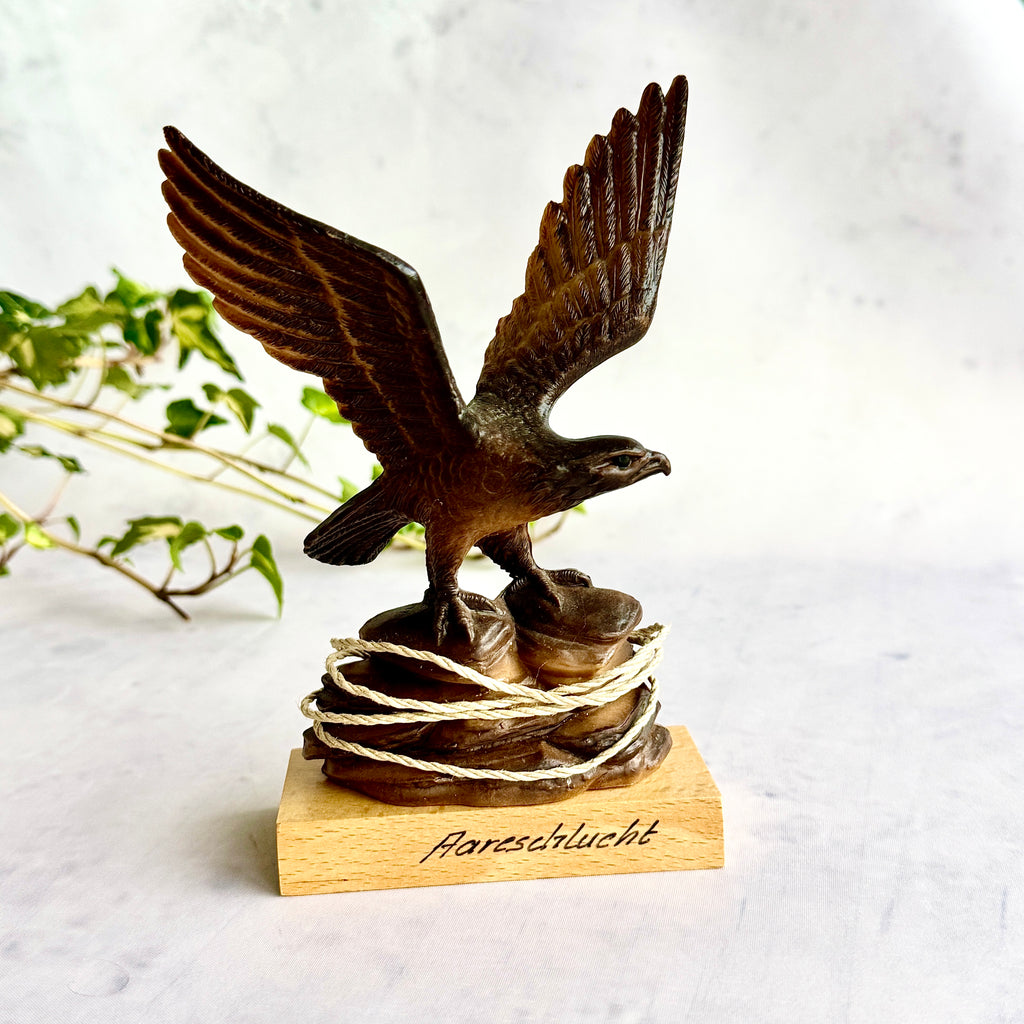 Aareschlucht Eagle Figurine – Swiss Alpine Souvenir