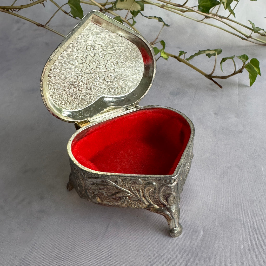 Vintage Japanese Heart Jewelry Box – Romantic Red Velvet Trinket Box