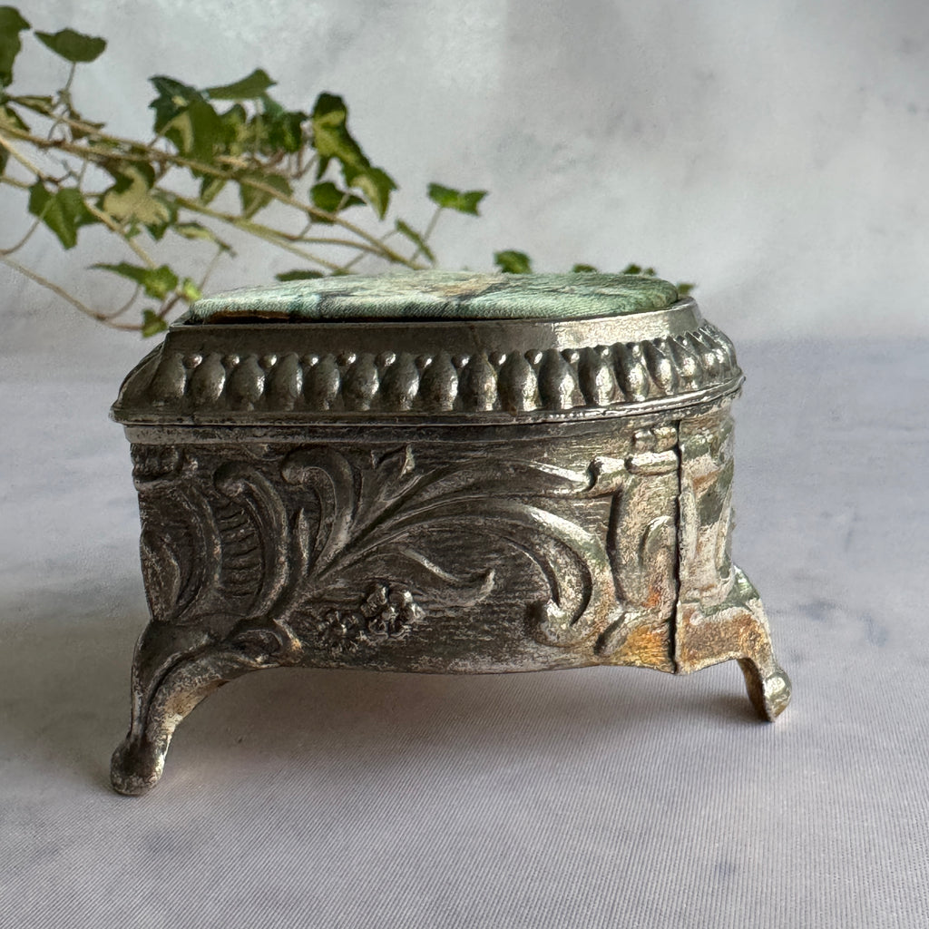 Vintage Japanese Heart Jewelry Box – Romantic Red Velvet Trinket Box