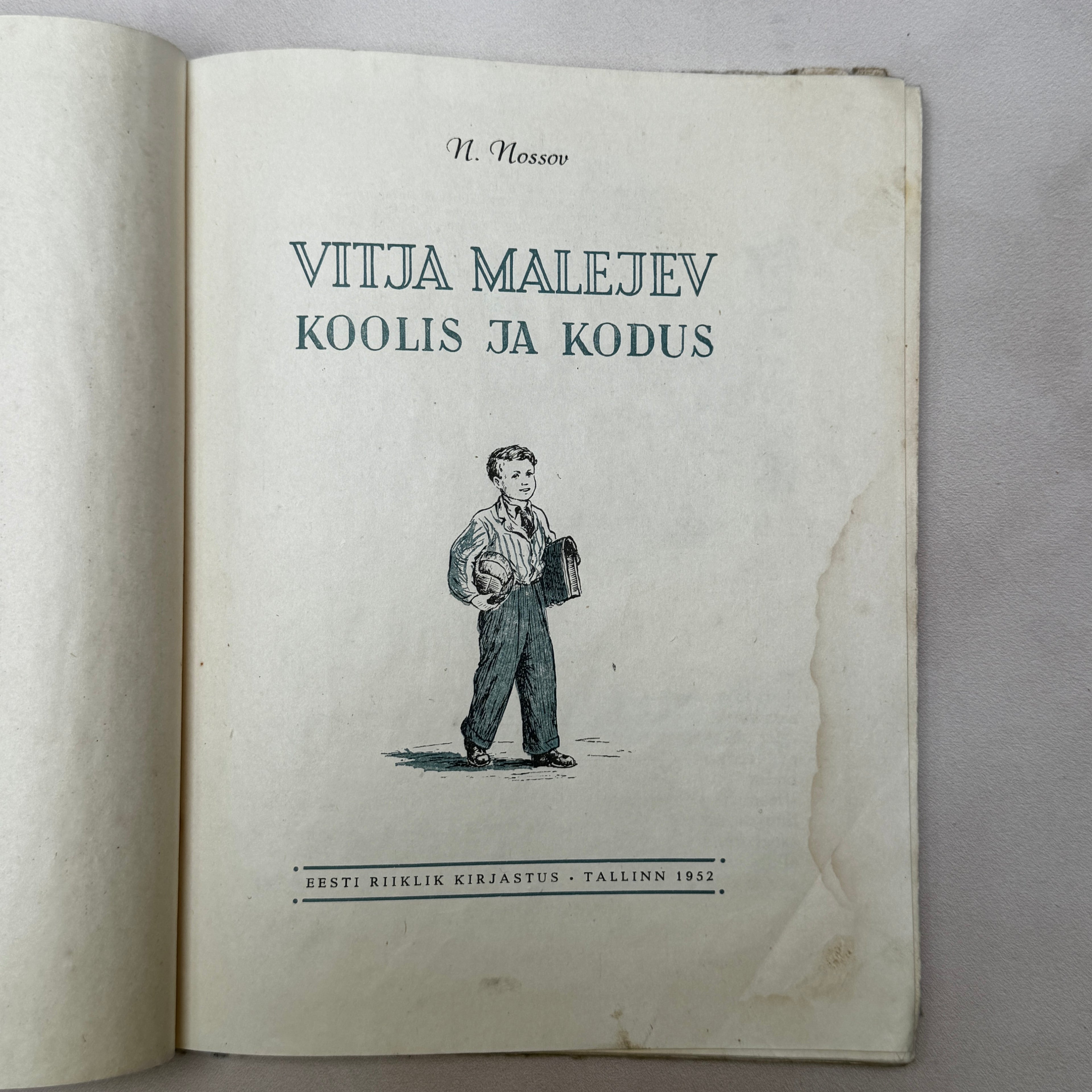 Vitja Malejev at School and Home – 1952 Estonian Children's Book by N. Nossov
