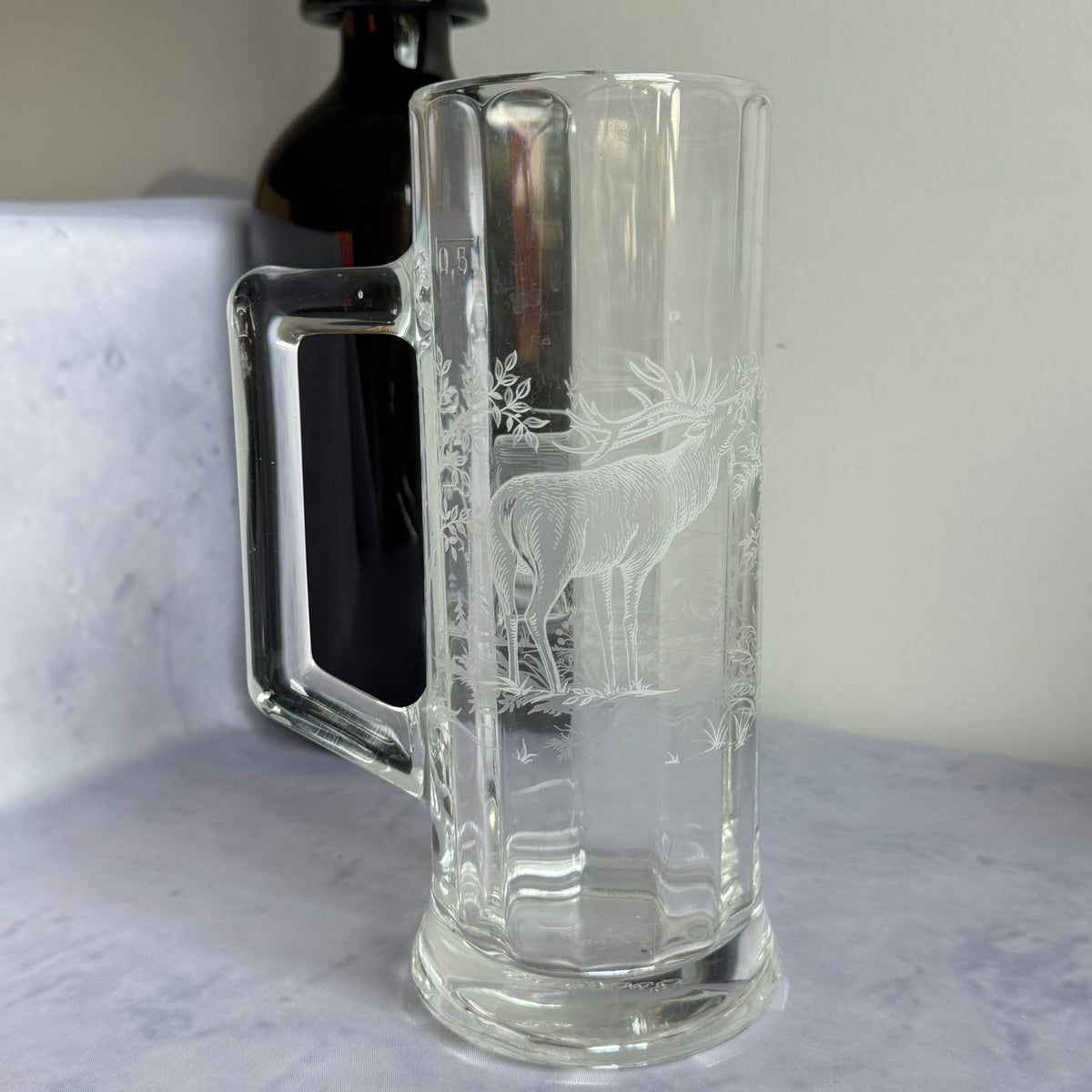 Etched Glass Beer Mug with Red Deer Stag – 0.5 L Hunting Stein, 20 cm