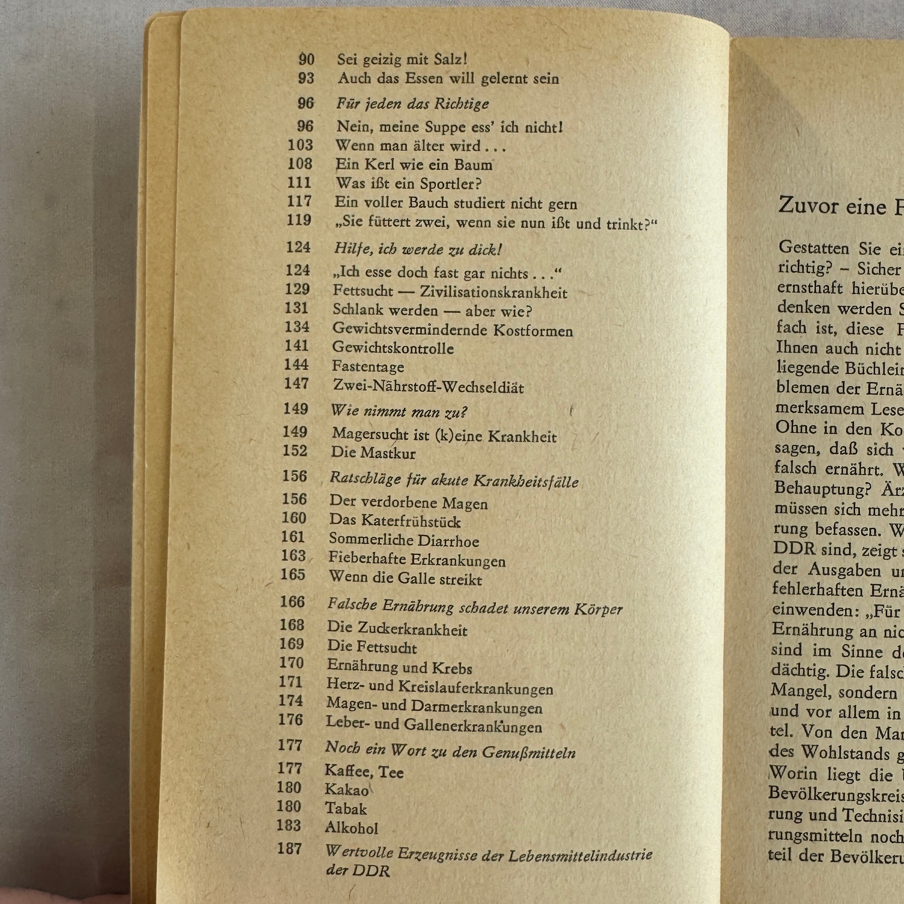 1964 DDR Nutrition Book “Gut Essen Aber Mit Köpfchen” – German Health Guide
