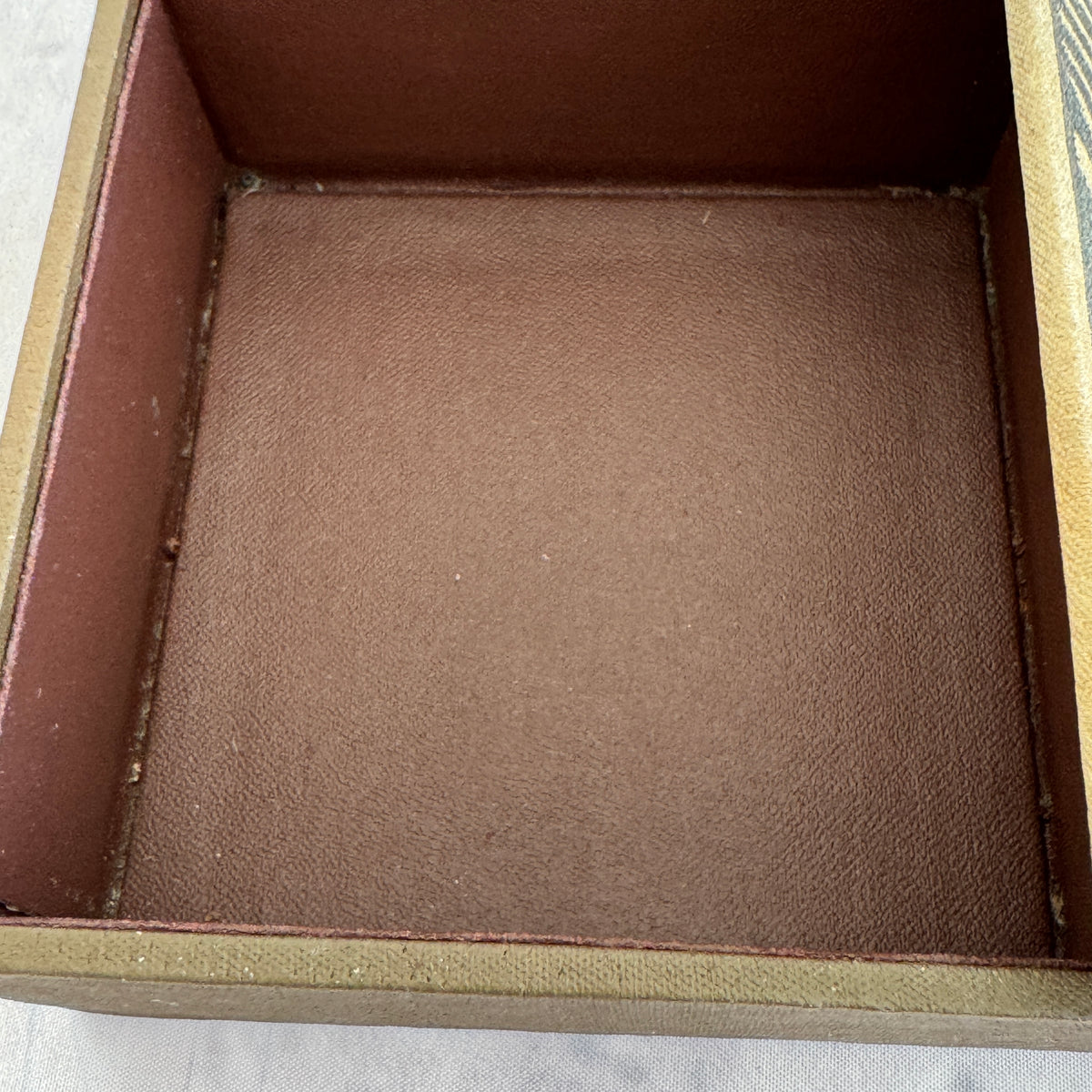Vintage Butterfly Jewelry Box – Printed Lid Square Trinket Box, 12 x 12 cm
