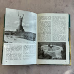 Kiev Architecture Monuments Musées – Soviet Guide Book in French, Aurora 1987