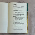 Kiev Architecture Monuments Musées – Soviet Guide Book in French, Aurora 1987
