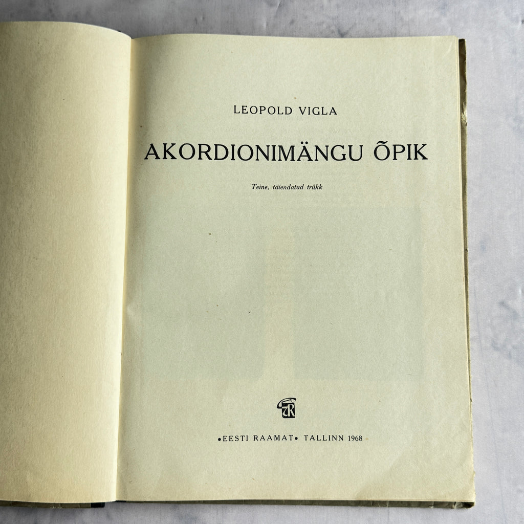 Leopold Vigla Akordionimängu õpik – Estonian Accordion Tutor Book, 1968