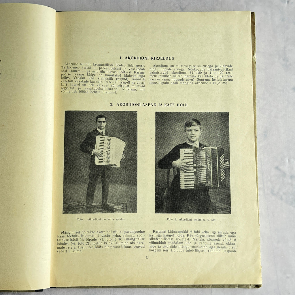 Leopold Vigla Akordionimängu õpik – Estonian Accordion Tutor Book, 1968
