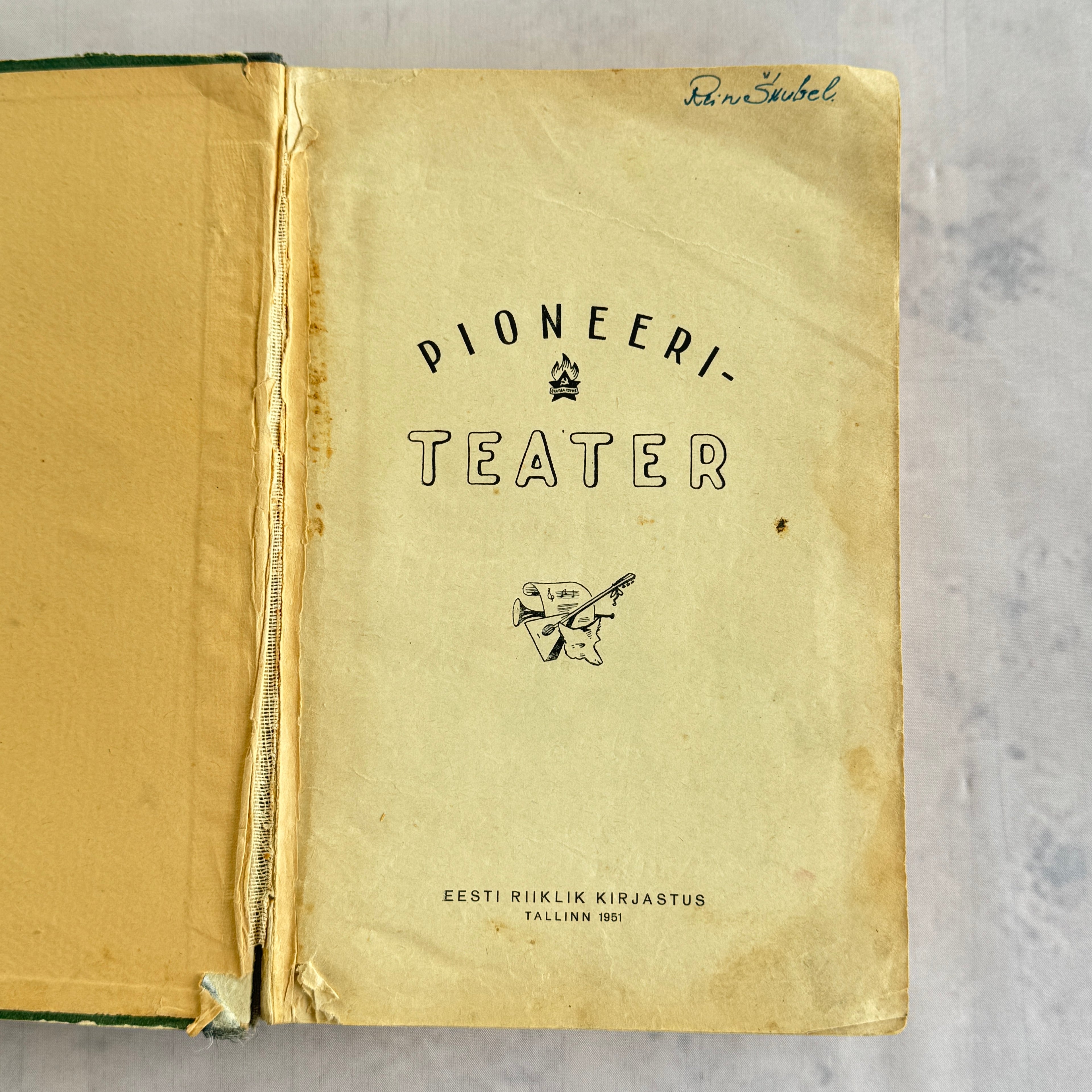 Pioneeri-teater (1951) – Soviet Estonian Pioneer Theatre Book