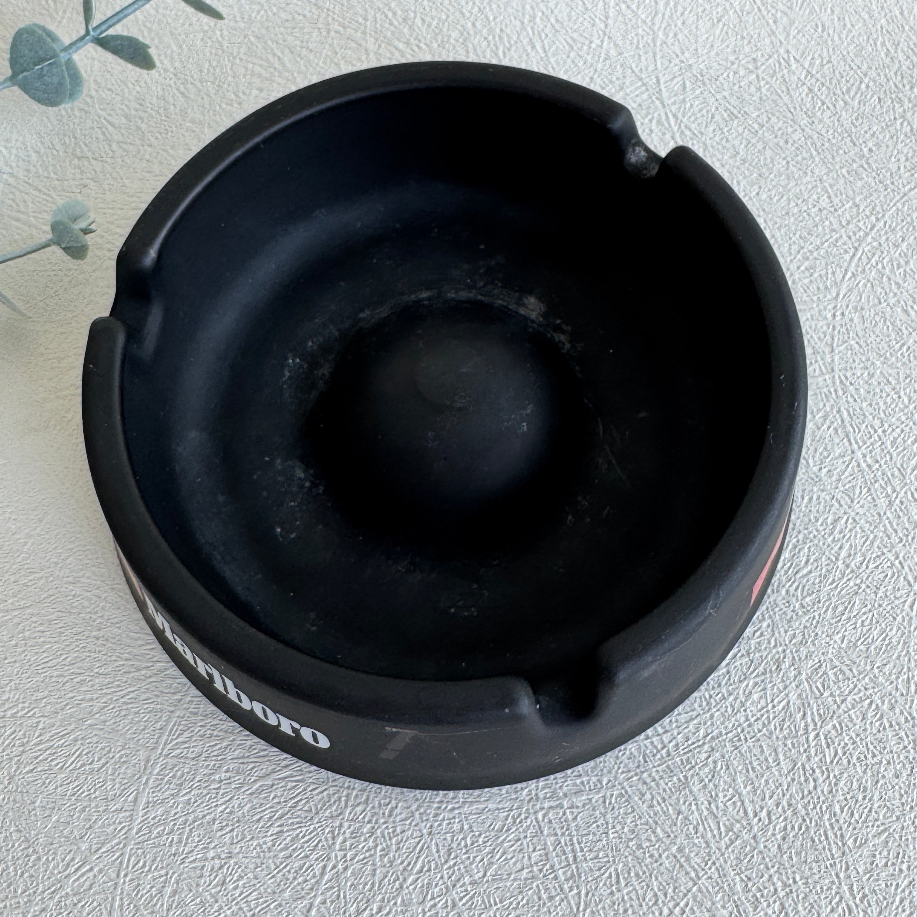 Marlboro Black Matte Ashtray – Iconic Retro Statement Piece