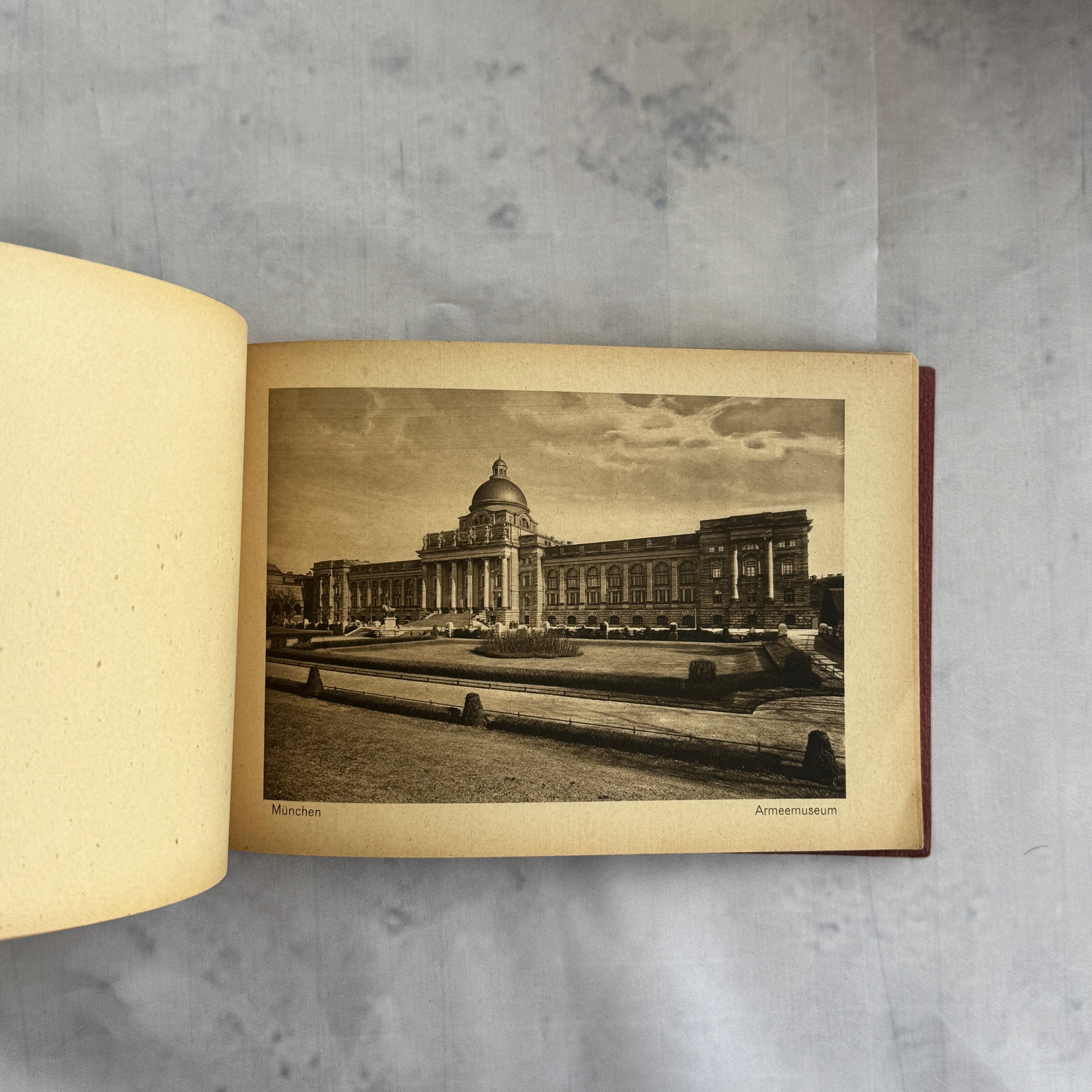 Antique Munich Photo Album – Verlag A. Hartl Zeit, Pre-1930 German Travel Book