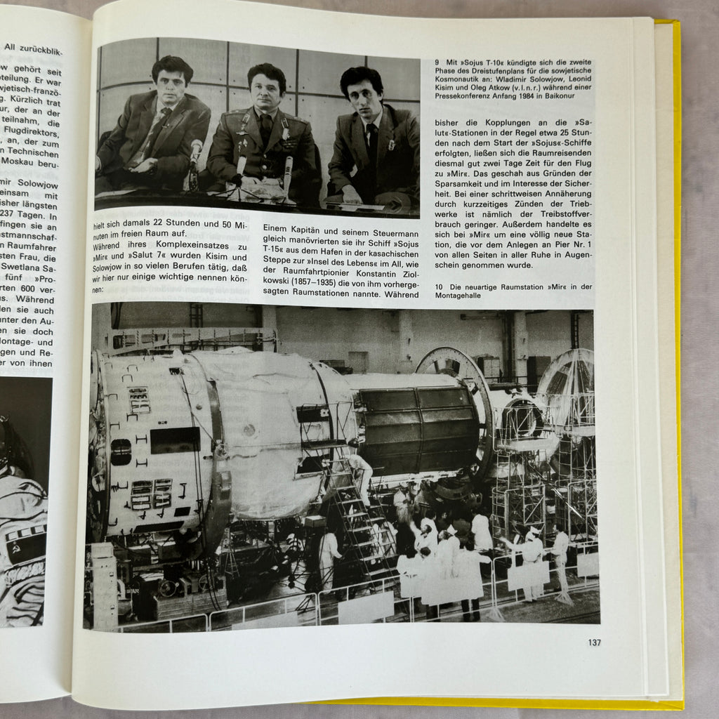 Flieger Jahrbuch 1987 Vintage Aviation Book DDR Soviet Space Cold War Illustrated