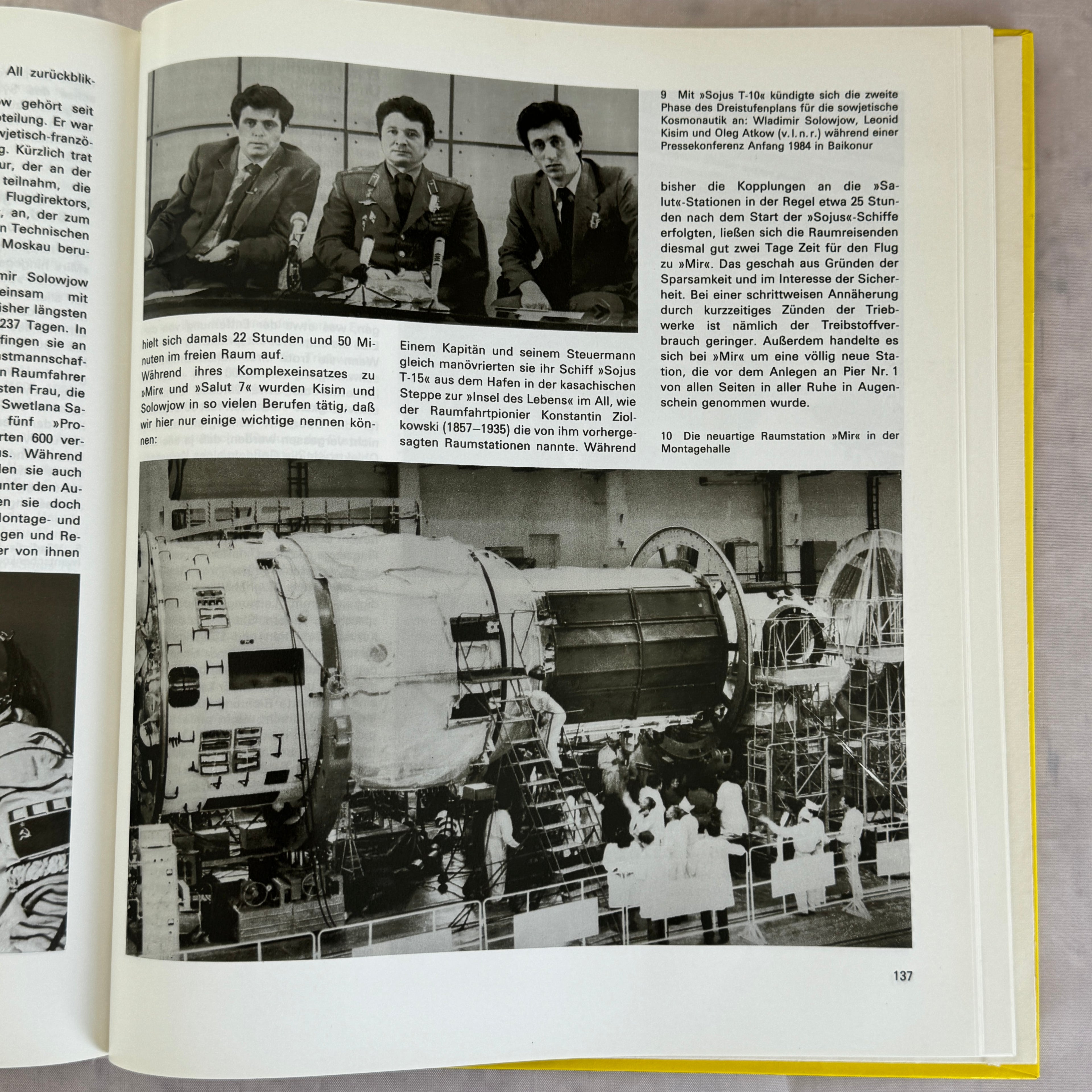 Flieger Jahrbuch 1987 Vintage Aviation Book DDR Soviet Space Cold War Illustrated