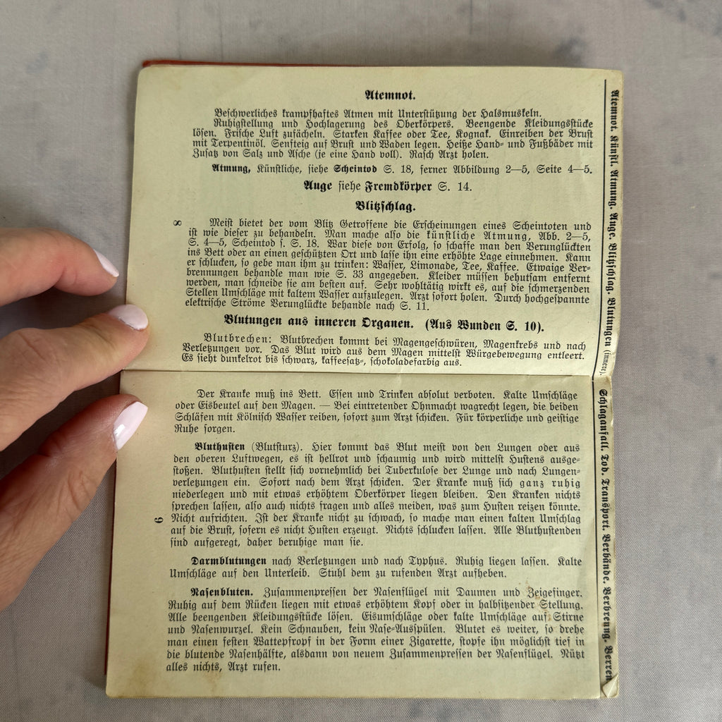 Antique German First Aid Book c.1910 – Illustrated Medical Handbook