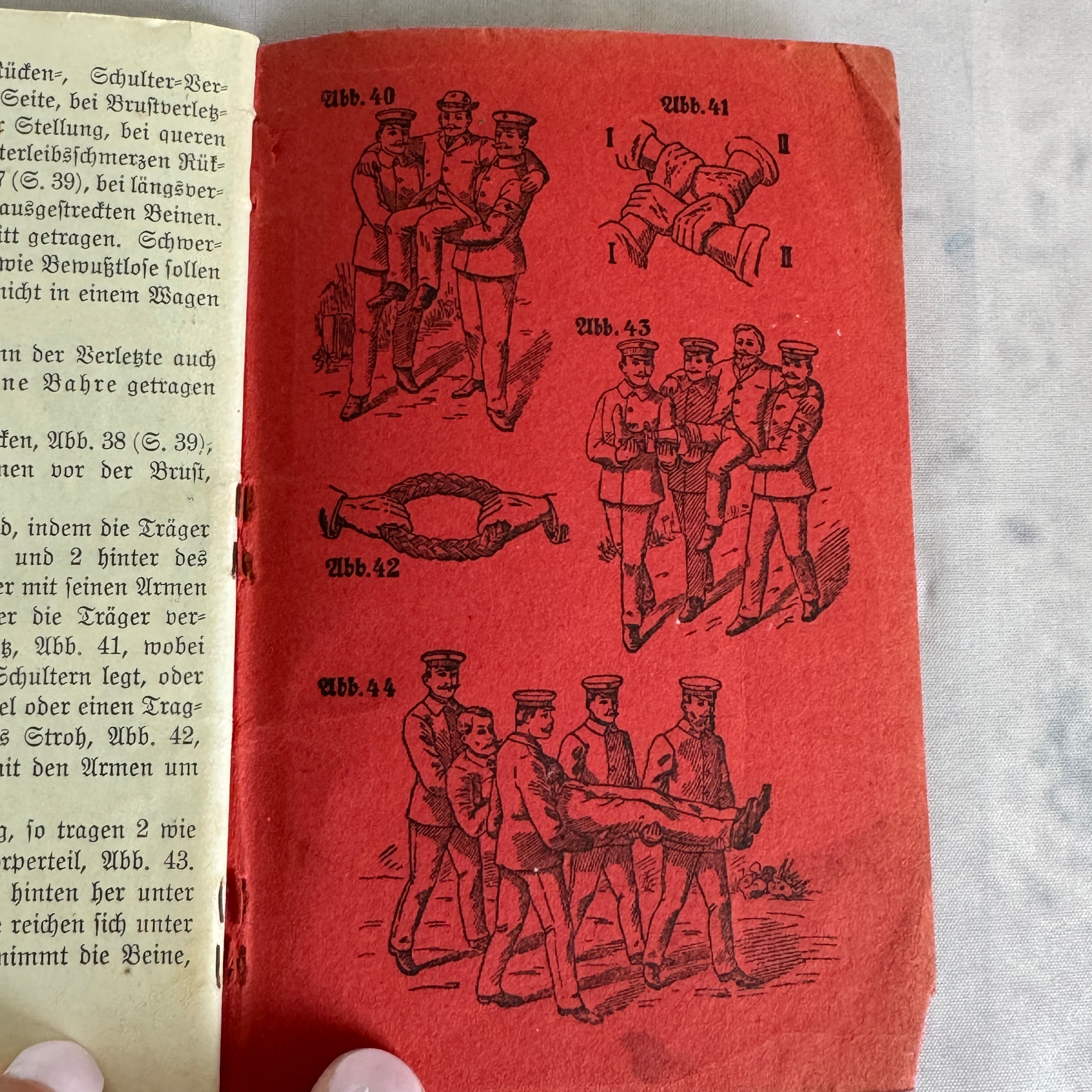 Antique German First Aid Book c.1910 – Illustrated Medical Handbook